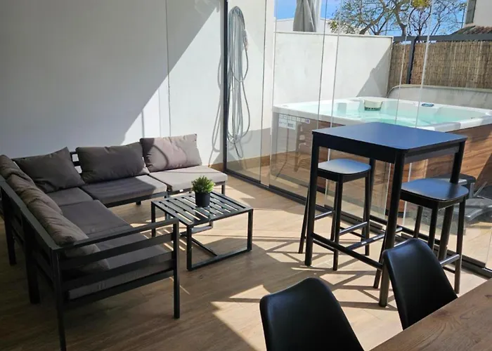 Apartment 1 Chambre, Grande Terrasse, Jacuzzi Prive